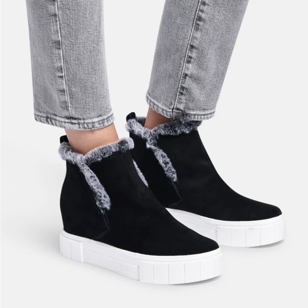 Brand New In Box Dolce Vita Black Zali Sneakers/Booties 6.5